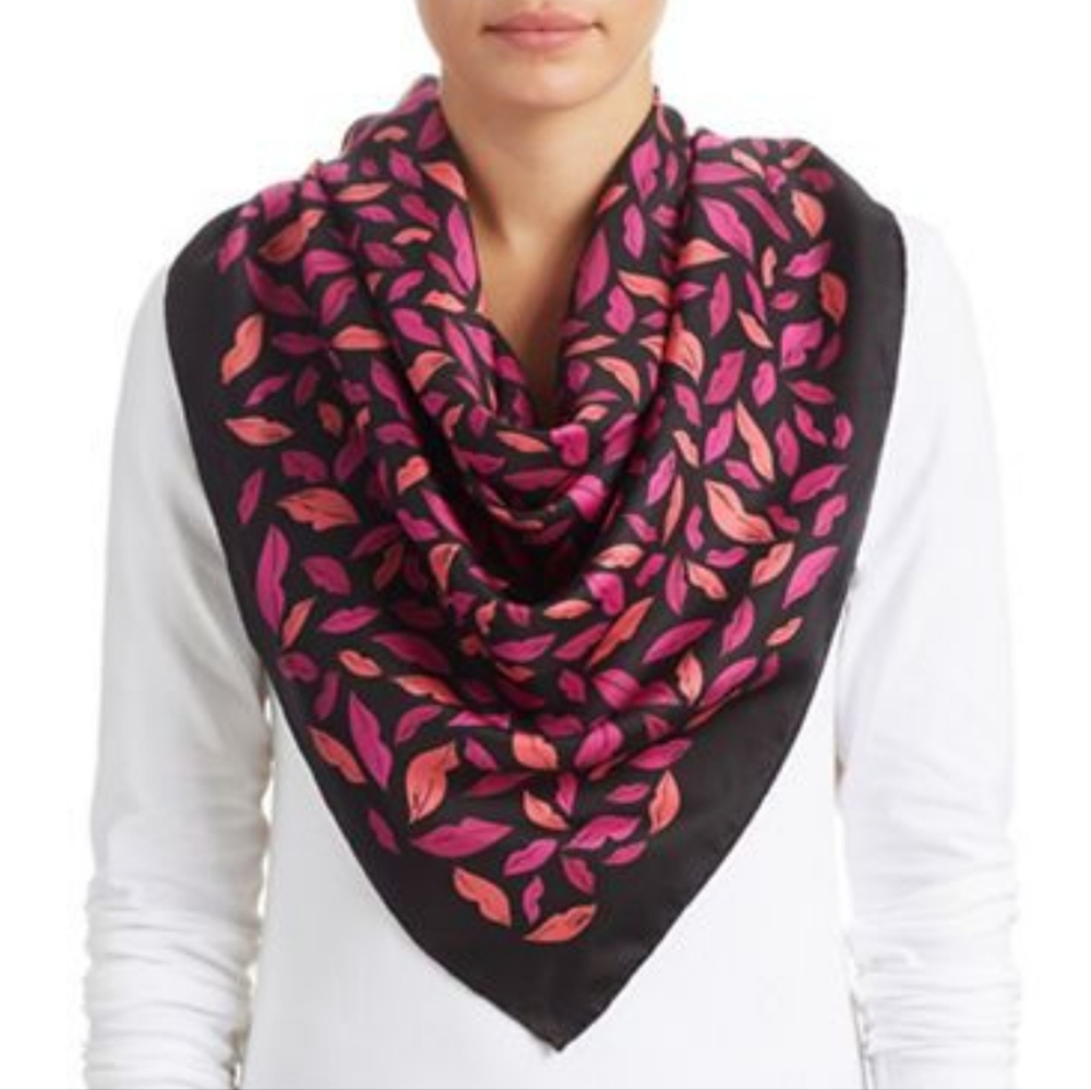 Diane Von Furstenberg Lip Patternered Scarf